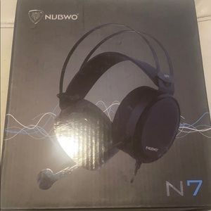 Headset NUBWO